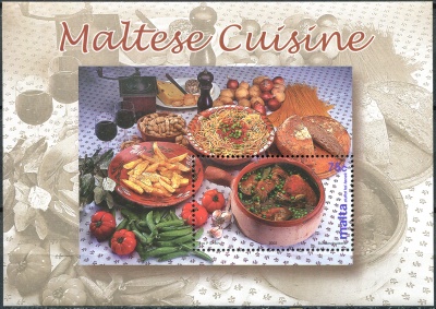 Мальта. 2002. Мальтийская кухня. Тушеный кролик (Почтовый блок. MNH OG)