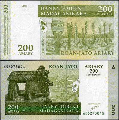 Мадагаскар. 200 ариари (Unc) 2004
