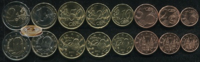 Испания. Набор евро (8 монет. 2 биметалла) 2011