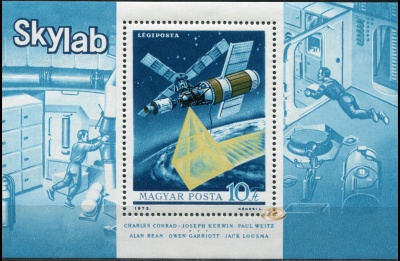 Венгрия. 1973. Орбитальная станция Skylab (Блок. MNH OG)