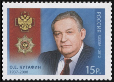 Россия. 2012. Полн. кавалер ордена За заслуги перед Отечеством О.Е. Кутафин (Почтовая марка. MNH OG)