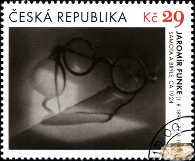 Чехия. 2014. Одиночество и очки. 1924. Яромир Функе [1896-1945] (Почтовая марка. CTO Гашеная)