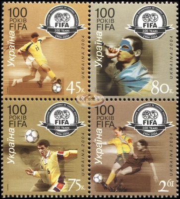 Украина. 2004. 100 лет FIFA (Квартблок. MNH OG)