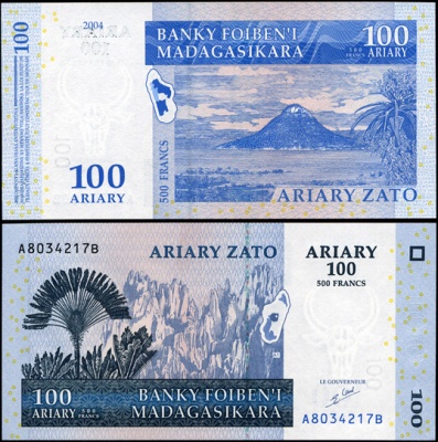 Мадагаскар. 100 ариари (Unc) 2004